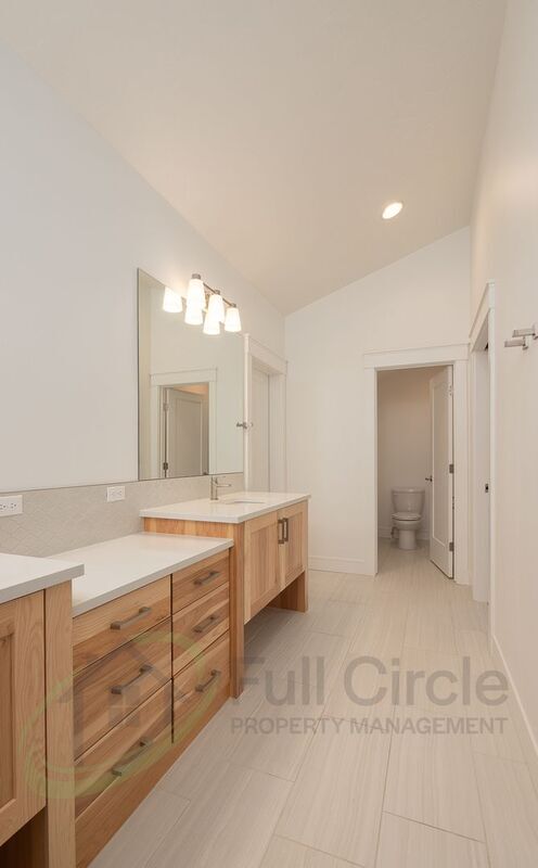 Building Photo - 1624 W Cyrus St