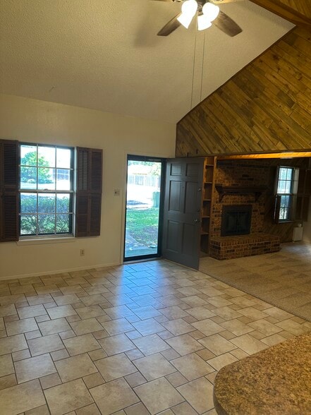 Building Photo - 4932 Blue Ridge Trl