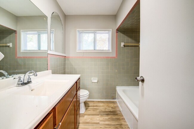 Building Photo - Charming Mid-Century Home with Basement and Fenced Backyard!