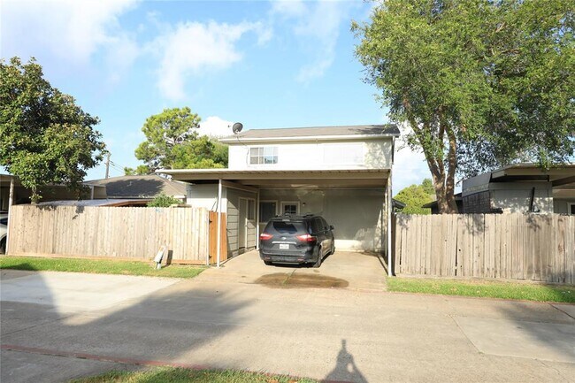 Building Photo - 6573 S Briar Bayou Dr