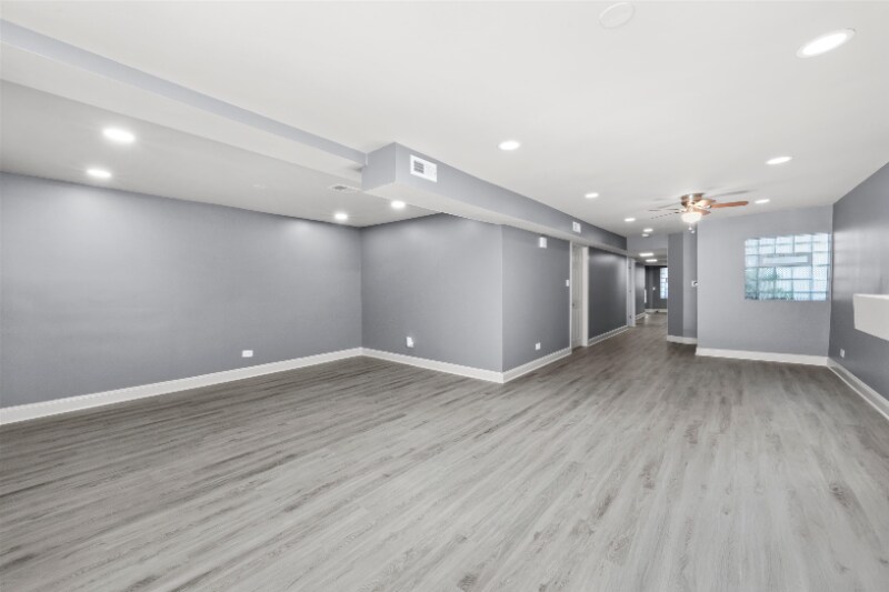 Building Photo - 4829 S St Lawrence Ave
