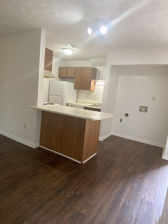 Building Photo - 6408 Starbrook Dr