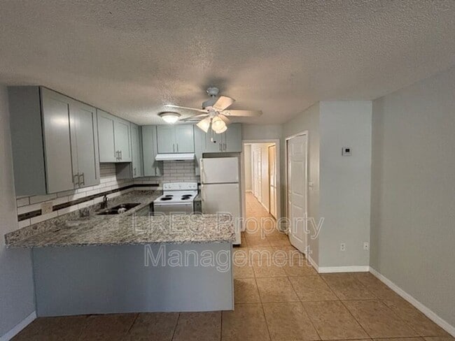 Building Photo - 1031 Columbia Ave