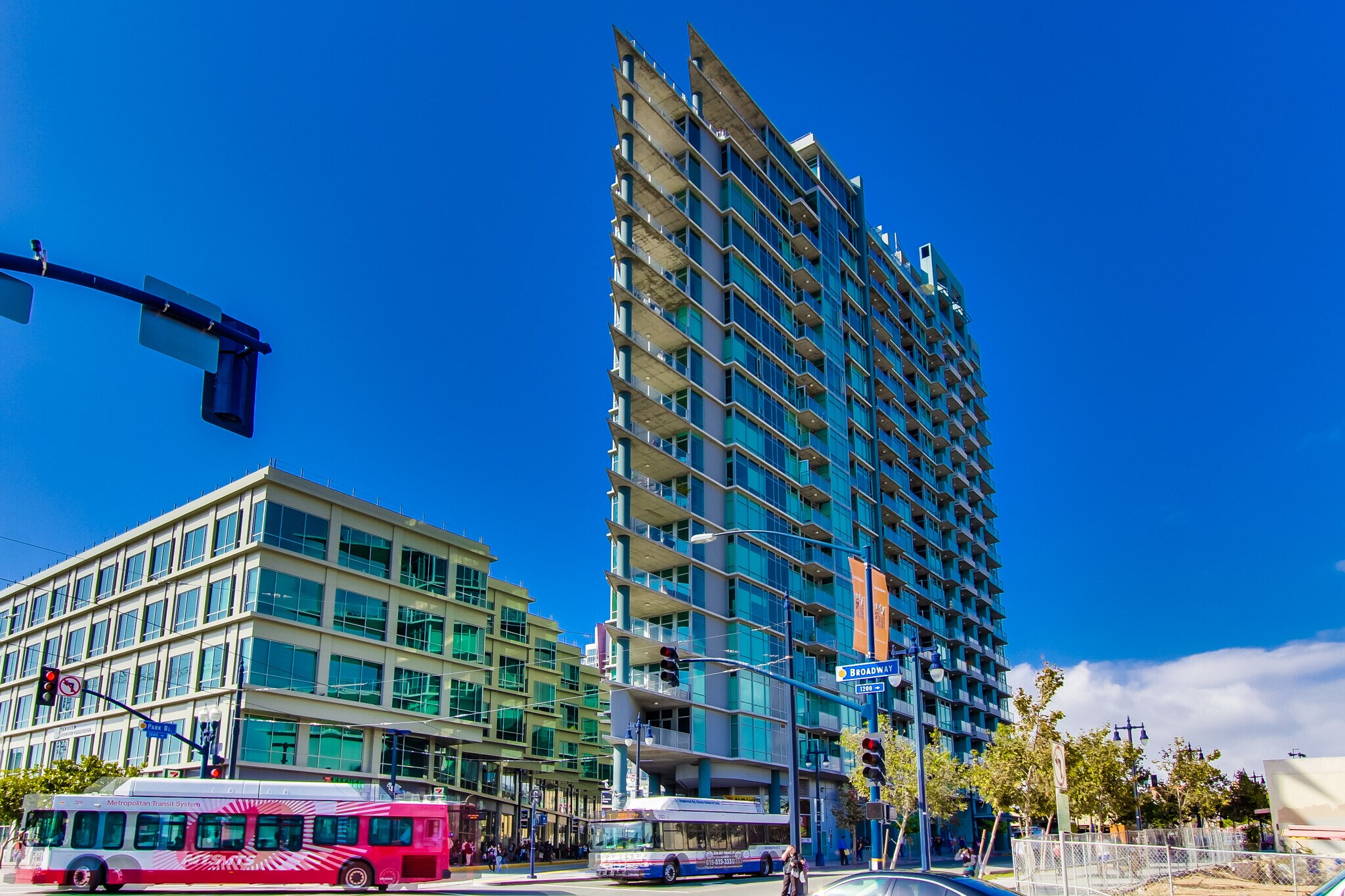 Building Exterior - 1080 Park Blvd