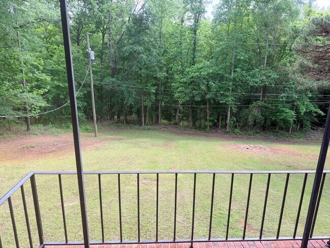 Building Photo - 10 Dogwood Ln