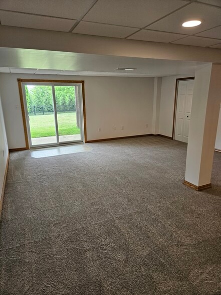 Building Photo - 345 Pamela Ln