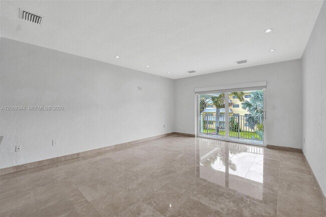Building Photo - 7401 SW 82nd St