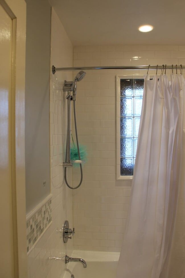 Building Photo - 22 Mt Vernon Ave