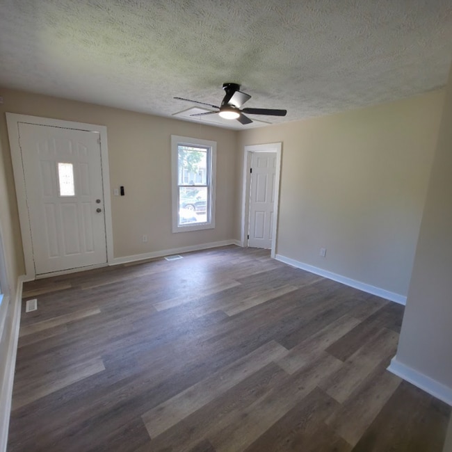 Building Photo - Single Family Ranch 2 beds 1 bath FOR RENT!