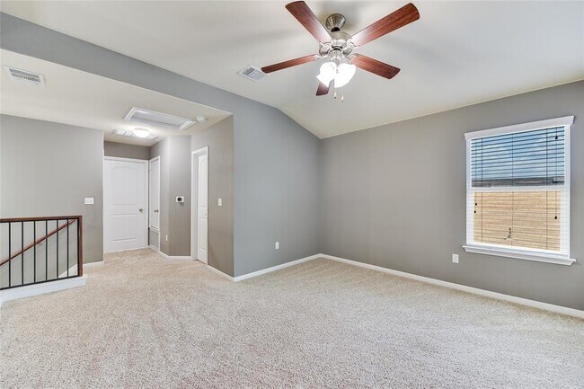 Building Photo - 371 Purple Martin Ave