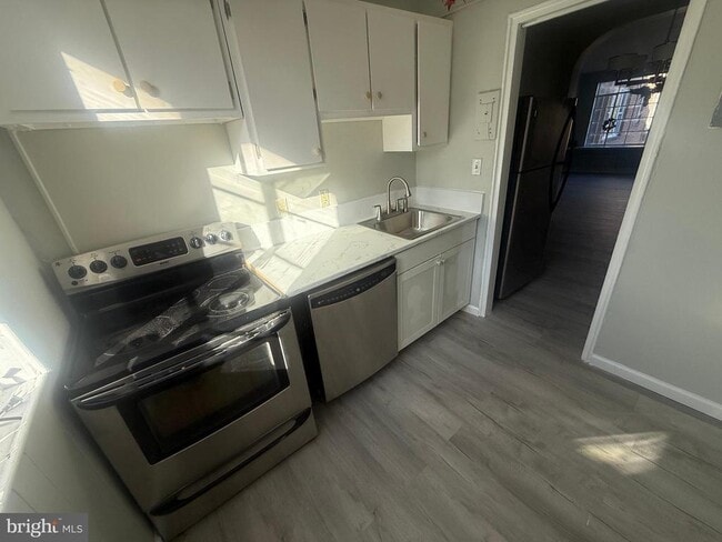 Building Photo - 4002 A St SE