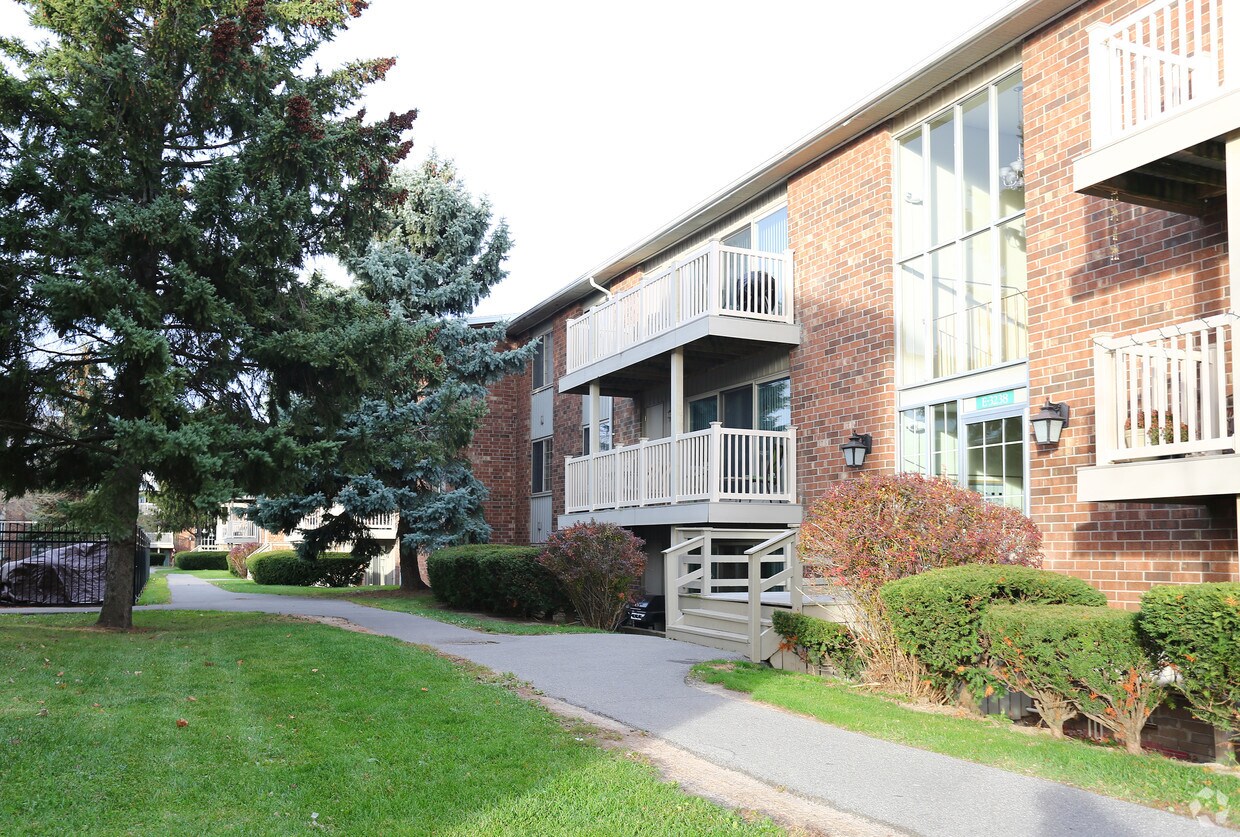 Winton Village Apartments Rochester