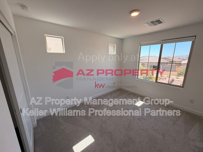 Building Photo - 16888 W Fetlock Trl