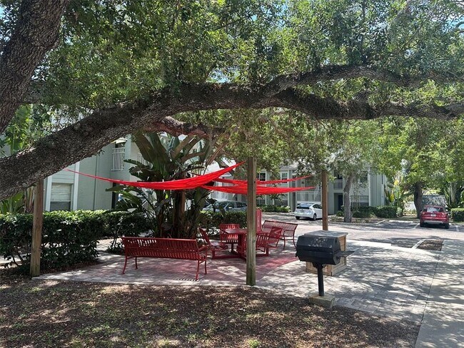 Building Photo - 5440 S MacDill Ave