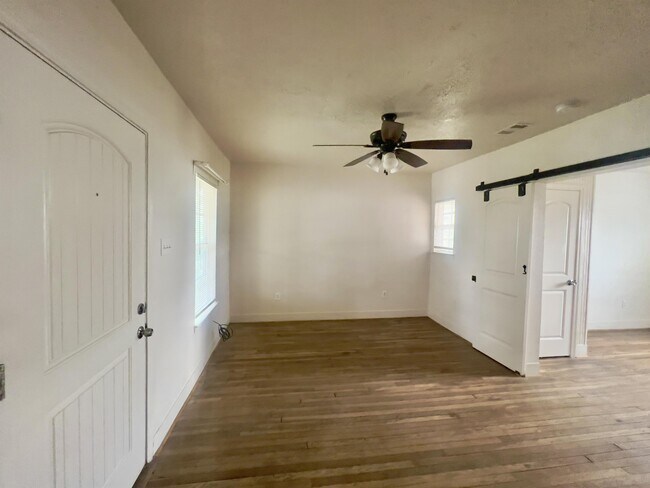 Building Photo - 5311 Avenue O