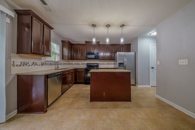 Building Photo - 1301 Waldridge Ct