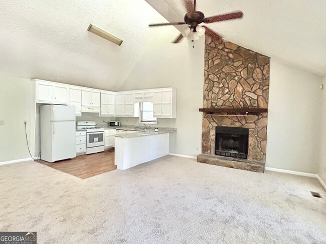 Building Photo - 5955 Sutton Pl
