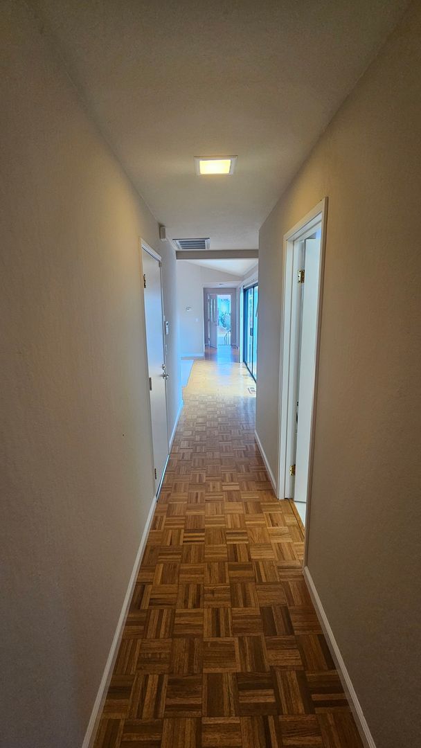 Building Photo - DANVILLE, 3BD/2BA Single Story Family Home...