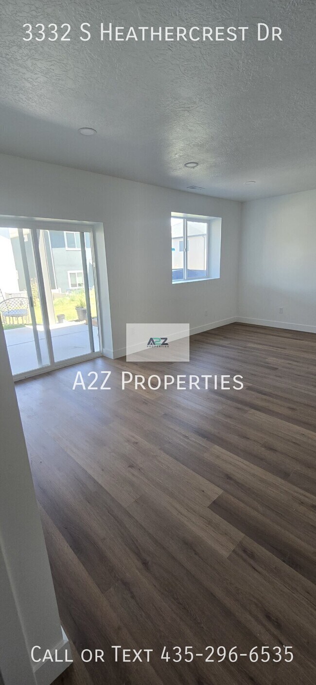 Building Photo - 3332 S Heathercrest Dr
