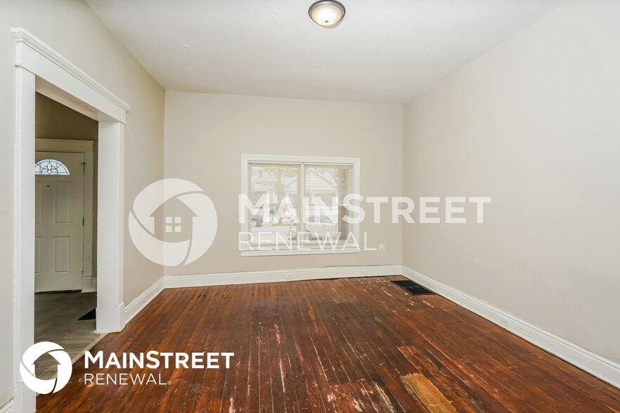 Building Photo - 3630 River Park Dr