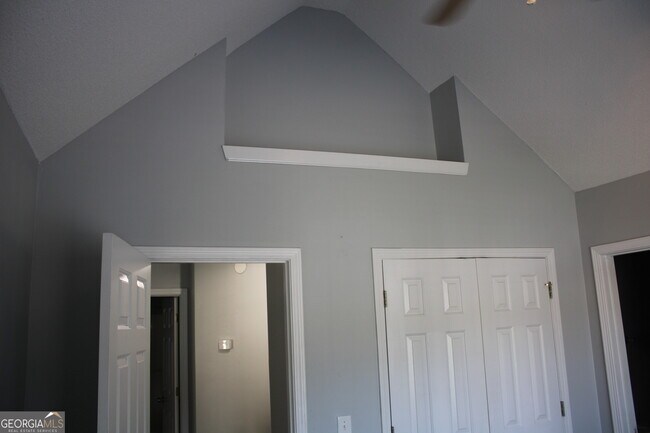 Building Photo - 6274 Katelyn Park