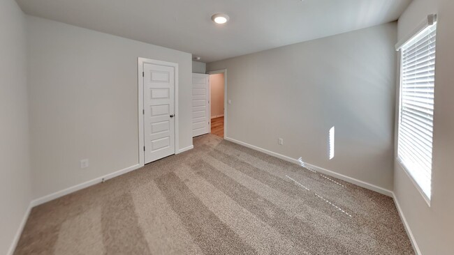 Building Photo - A Very Stunning and Spacious 4 Bedroom 2 Bath Home in Putnam City Schools