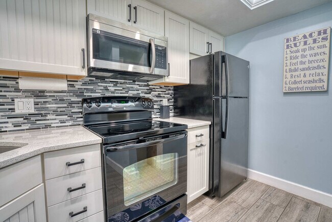 Building Photo - 600 Neapolitan Way