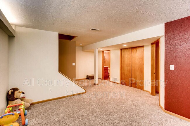 Building Photo - 906 Richmond Dr
