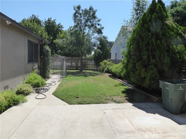 Building Photo - 6735 Yellowstone Dr