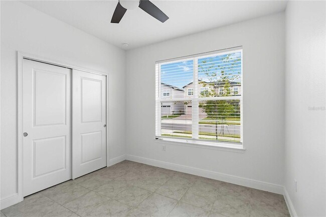 Building Photo - 4848 Shady Pnes Dr