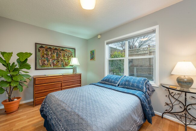 Building Photo - West Asheville Rental! Co-housing Development