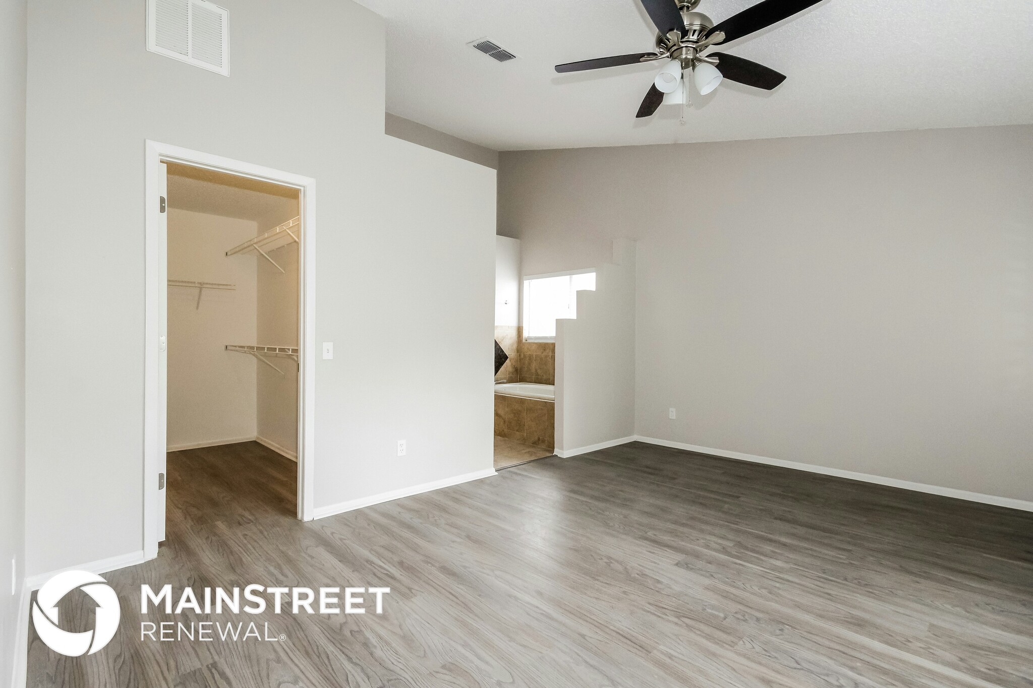 Building Photo - 15313 Heathridge Dr