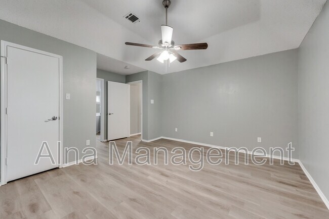 Building Photo - 6014 Meadowside Trail