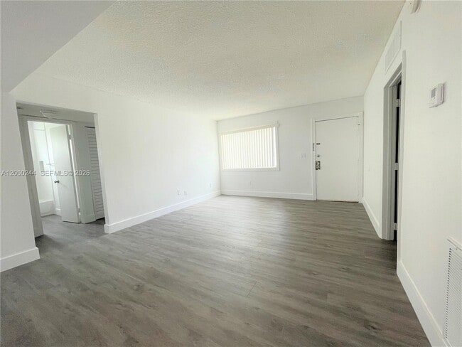 Building Photo - 8520 SW 133rd Avenue Rd