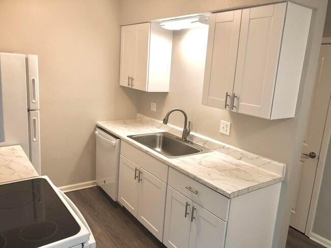 Building Photo - 5694 Crossing Ct