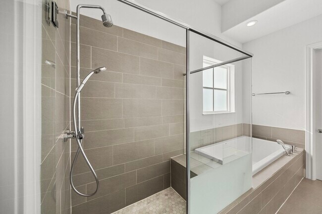 Building Photo - 2234 Lou Ellen Ln