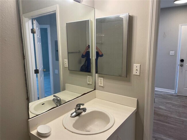 Building Photo - 522 Villa Del Sol Cir