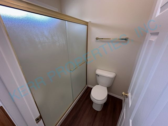 Building Photo - FREE RENT! Spacious 4-Bed Oasis with 2.5 B...