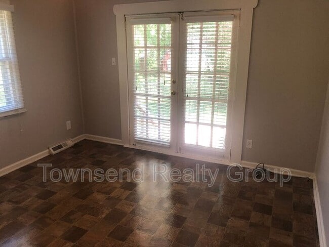 Building Photo - 4601 Somerdale Ln