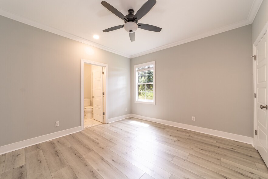 Building Photo - 155 Promenade Pl