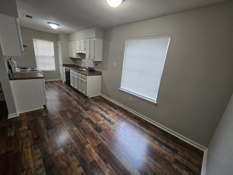 Building Photo - 3634 Dawnridge Cv