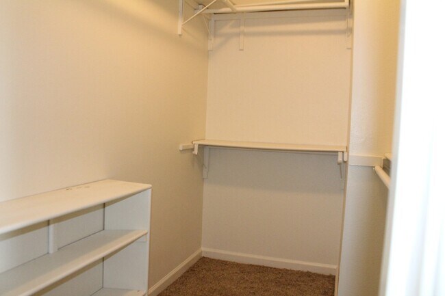 Building Photo - 3 Bed 2 Bath Home in Valley View District