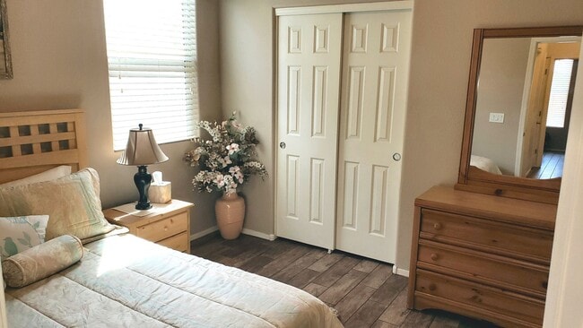 Building Photo - Fully Furnished/Unfurnished/Short Term/Long Term/ Vacation Rental Options