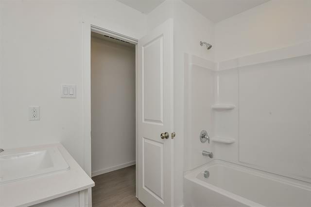 Building Photo - 2712 Mistwood Dr