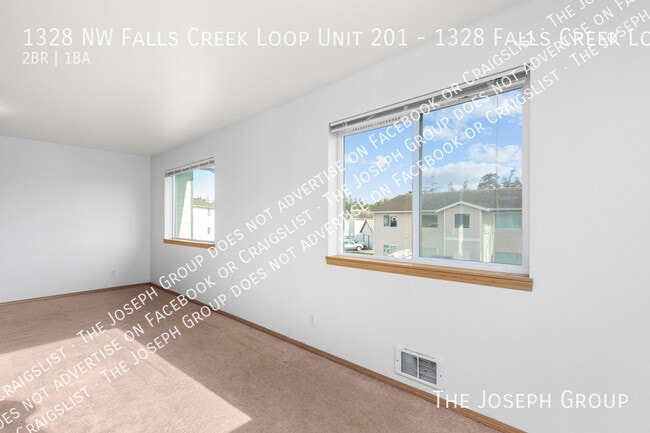 Building Photo - 1328 NW Falls Creek Loop