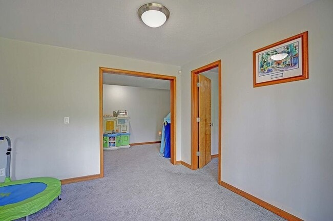 Building Photo - 185 Sky Vista Pl
