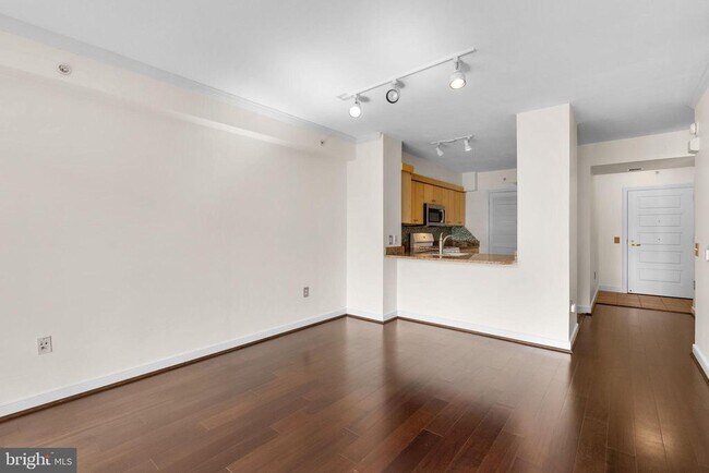 Building Photo - 631 D St NW