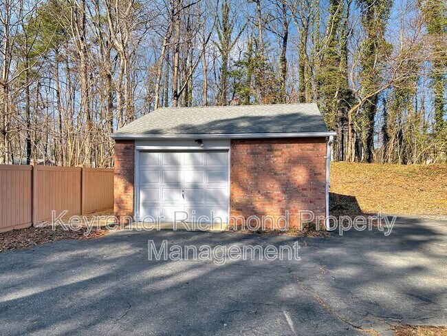 Building Photo - 7820 Conifer Rd