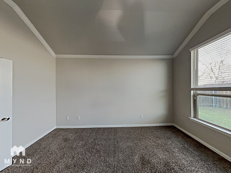 Building Photo - 4405 Evenstar Wy