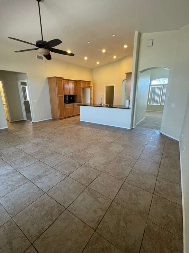 Building Photo - AVAILABLE NOW - $500 off first month rent - 4bd/2ba, 1895 Sq. Ft. Single Family Home with Solar